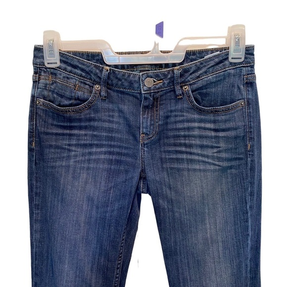 Banana Republic Factory Women's size 4S/27 Medium Wash Boot Cut low rise Jeans - Picture 3 of 8